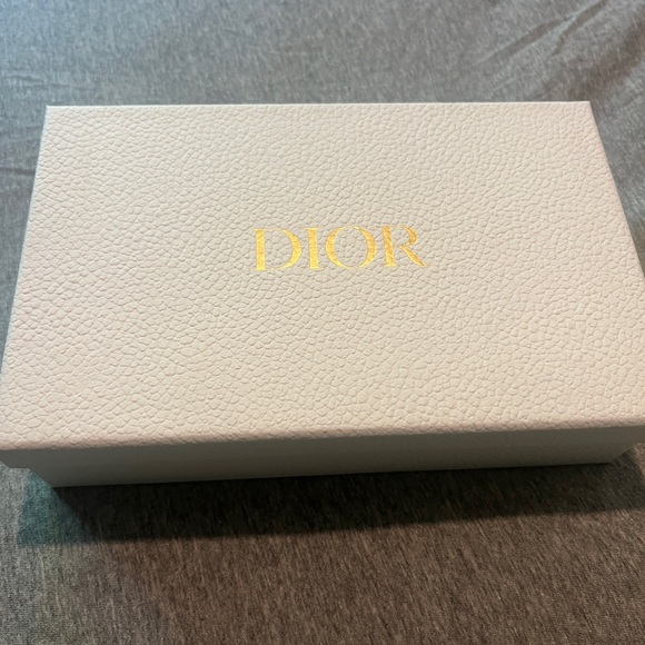 Long Saddle Wallet with Chain
Blue Dior Oblique Jacquard - Picture 4 of 4